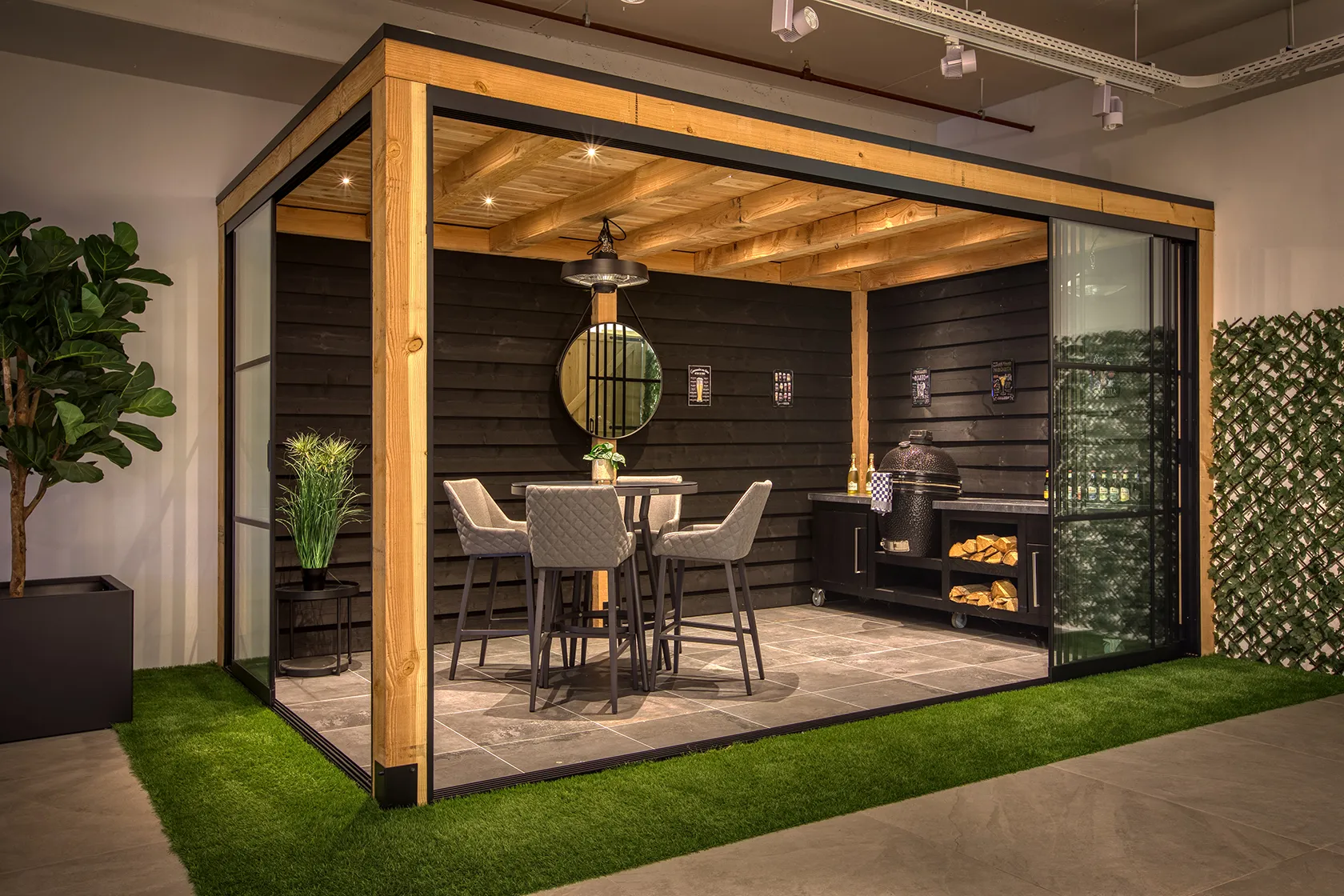 Gartenzimmer mit Glasschiebewänden im Showroom