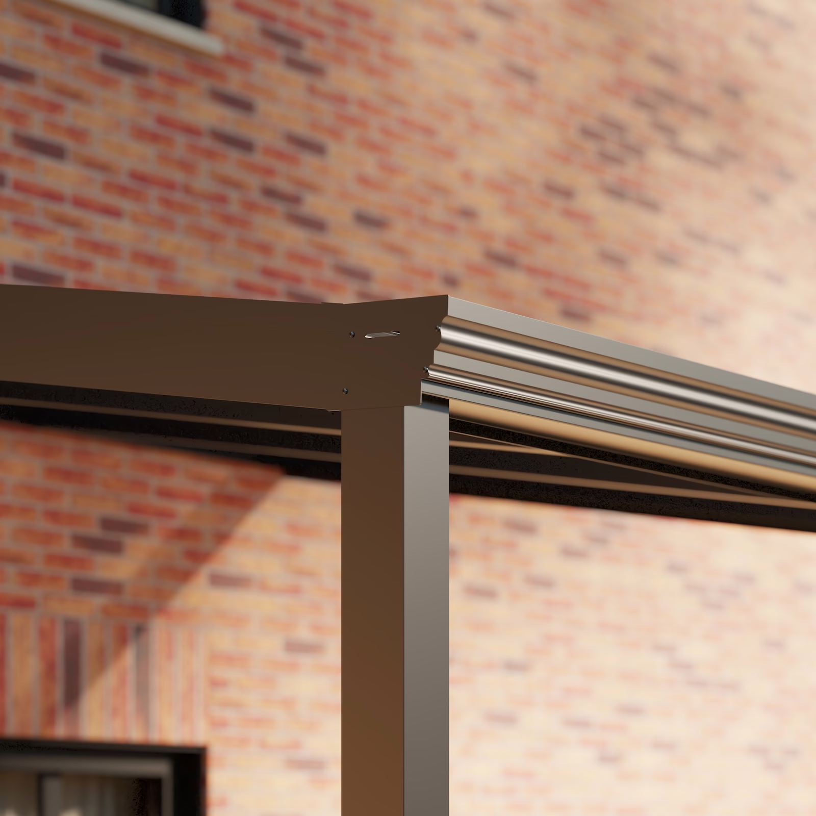 Klassisches Rinnenprofil mit dekorativer Zierblende einer Aluminium-Terrassenüberdachung in Mattschwarz