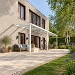 Terrassenüberdachung Plus 9,03 x 2,5 Meter Mattweiß Klarglas moderne Rinne – Gesamtansicht