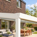 Terrassenüberdachung Plus 9,03 x 4,0 Meter Matt weiß Klarglas moderne Rinne – Rinnendetail