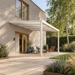 Terrassenüberdachung Plus 4,03 x 3,5 Meter Mattweiß Opal-Polycarbonat moderne Rinne – Gesamtansicht