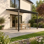 Terrassenüberdachung Plus 4 x 4 Meter Mattschwarz Opal Polycarbonat moderne Rinne – Gesamtansicht