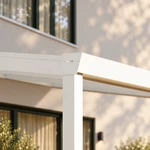 Terrassenüberdachung Plus 5,03 x 3,5 Meter Mattweiß Opal-Polycarbonat moderne Rinne – Rinnendetail