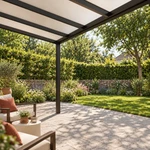 Terrassenüberdachung Plus 7 x 3 Meter Mattschwarz opales Polycarbonat moderne Rinne – Unteransicht