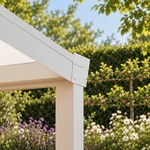 Terrassenüberdachung Plus 8,03 x 2,5 Meter Mattweiß Opal-Polycarbonat moderne Rinne – Eckdetail