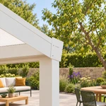 Terrassenüberdachung Plus 9,03 x 4 Meter Mattweiß Opal-Polycarbonat moderne Rinne – Eckdetail